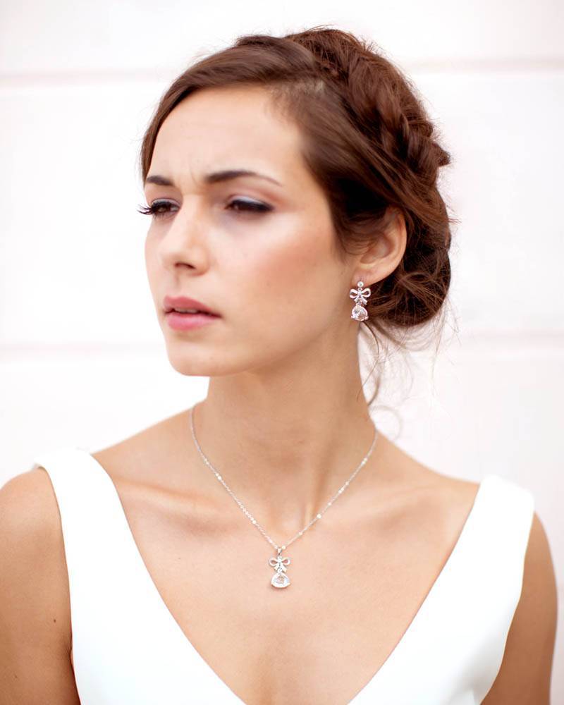 Collier mariée nœud et goutte triangle