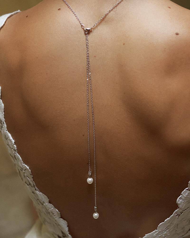 bijou de dos nomie pour collier de mariée