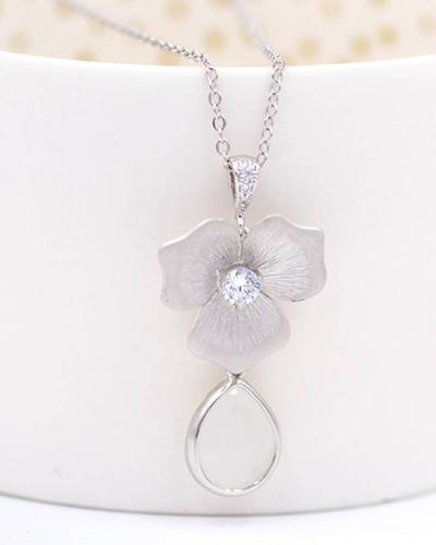 Collier mariage goutte fleur strass argenté