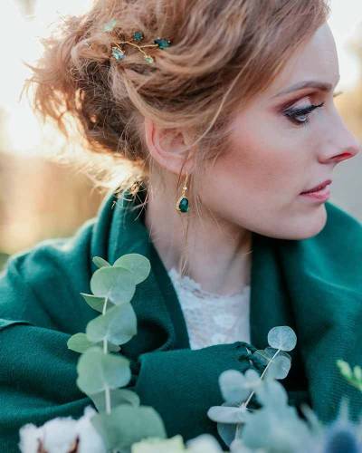 Élégantes boucles d'oreilles mariage couleurs