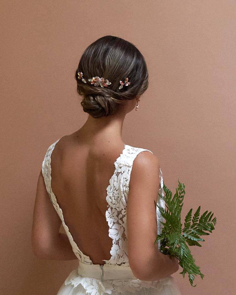 pics à  chignon de mariée cheveux "Savana"